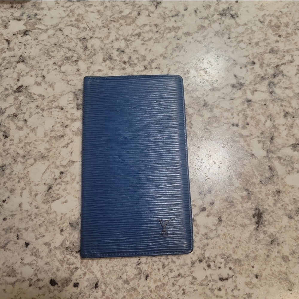 SOLD!!! Authentic Louis Vuitton Epi Yen Long Wallet
